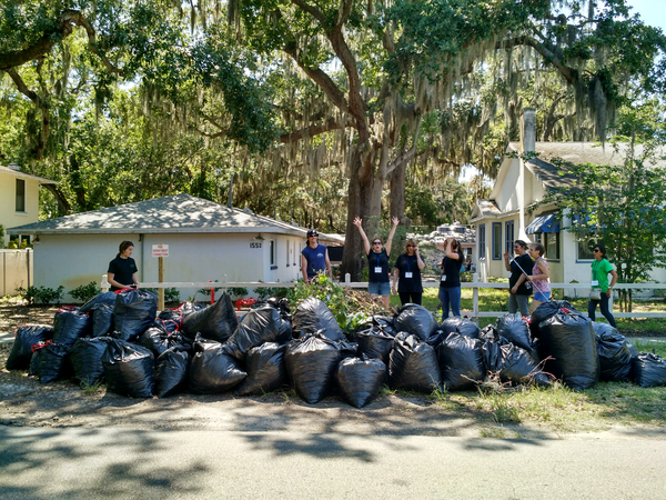 Enviromental clean up Volunteer Program